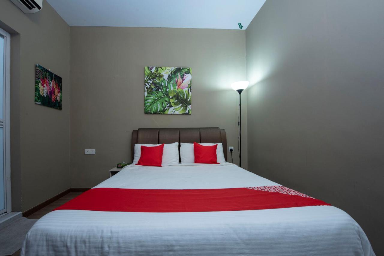 Oyo 90231 Hotel By The Park Plt Johor Bahru Luaran gambar