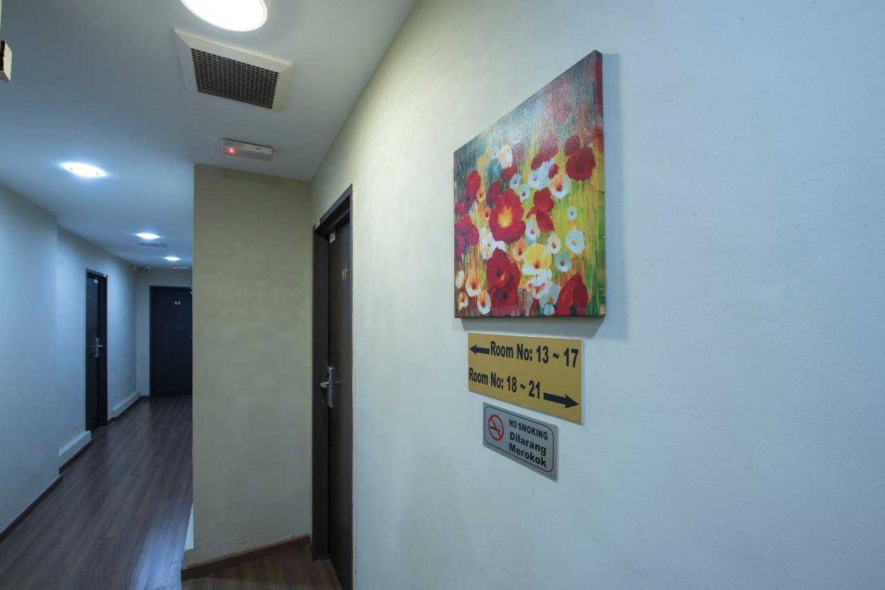 Oyo 90231 Hotel By The Park Plt Johor Bahru Luaran gambar