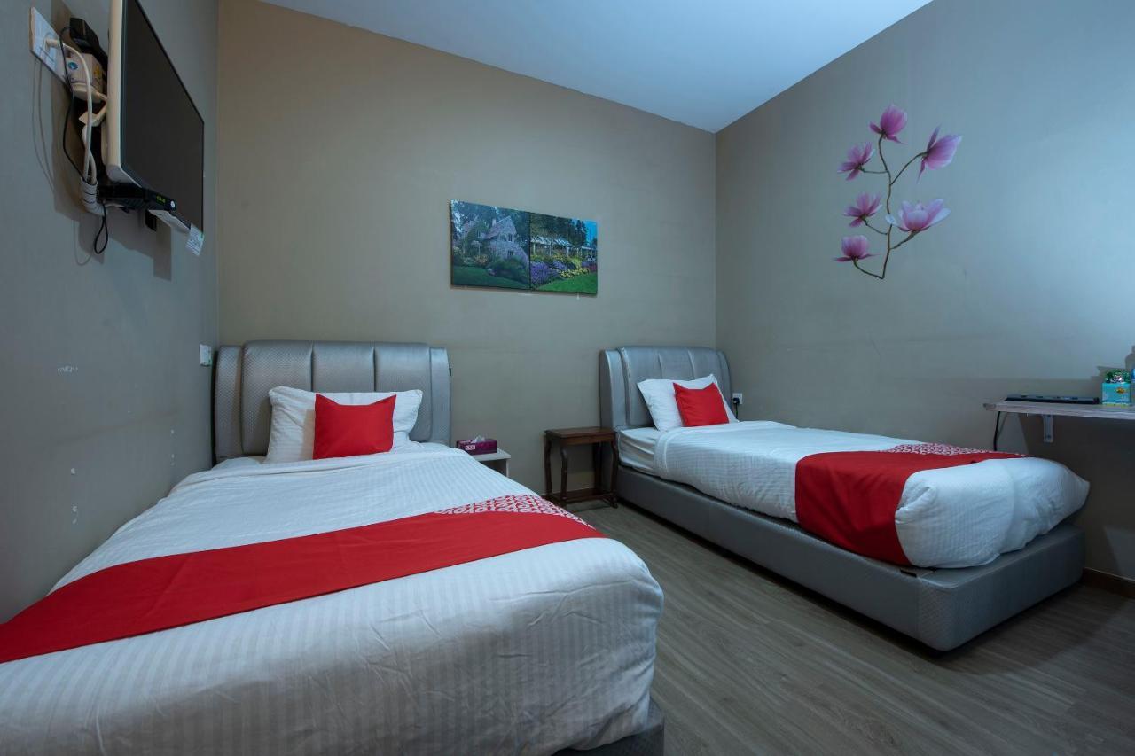Oyo 90231 Hotel By The Park Plt Johor Bahru Luaran gambar