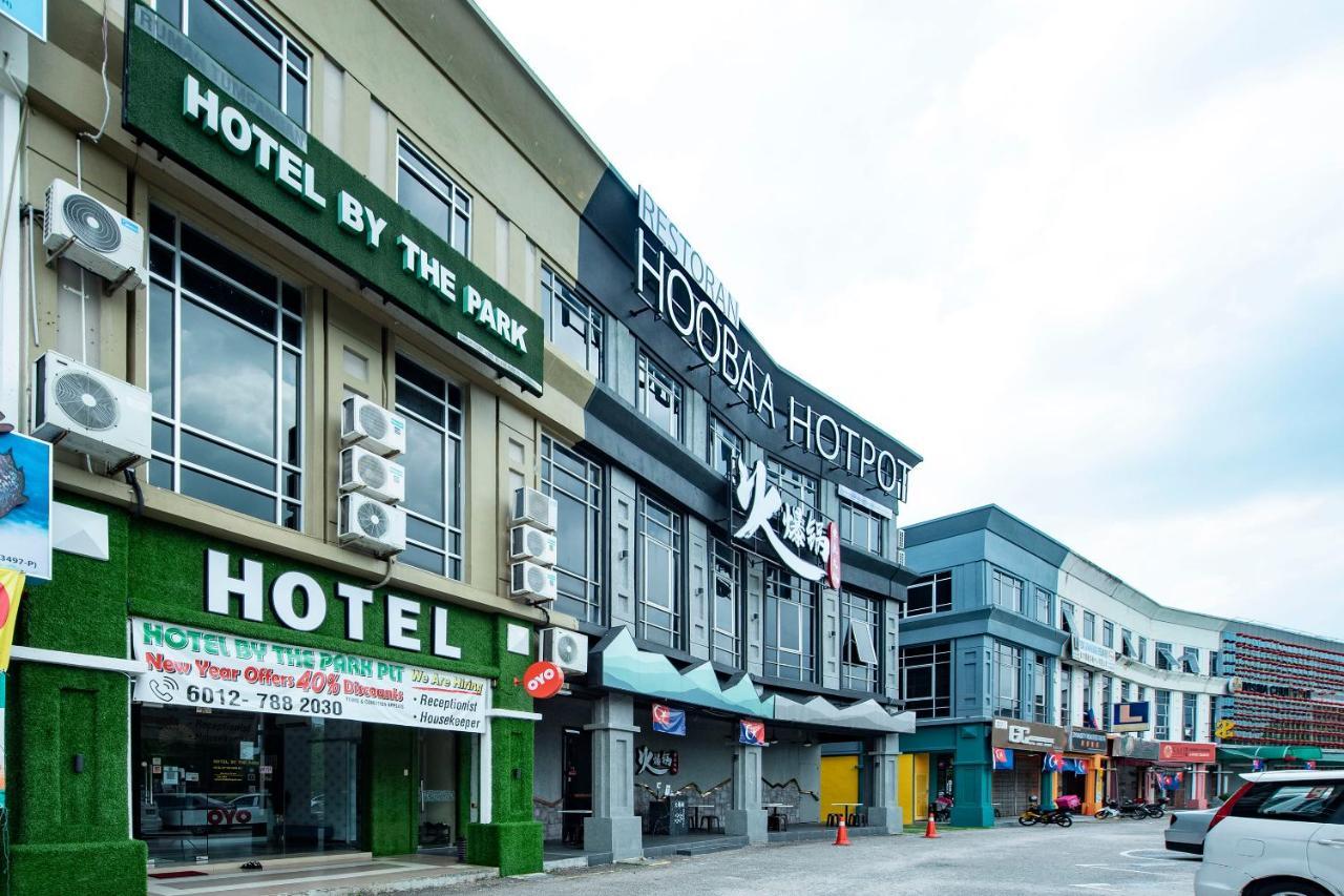 Oyo 90231 Hotel By The Park Plt Johor Bahru Luaran gambar