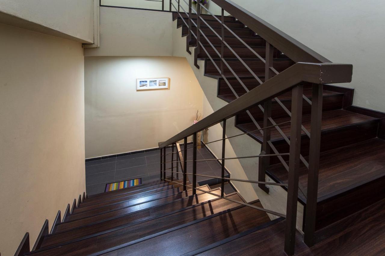 Oyo 90231 Hotel By The Park Plt Johor Bahru Luaran gambar