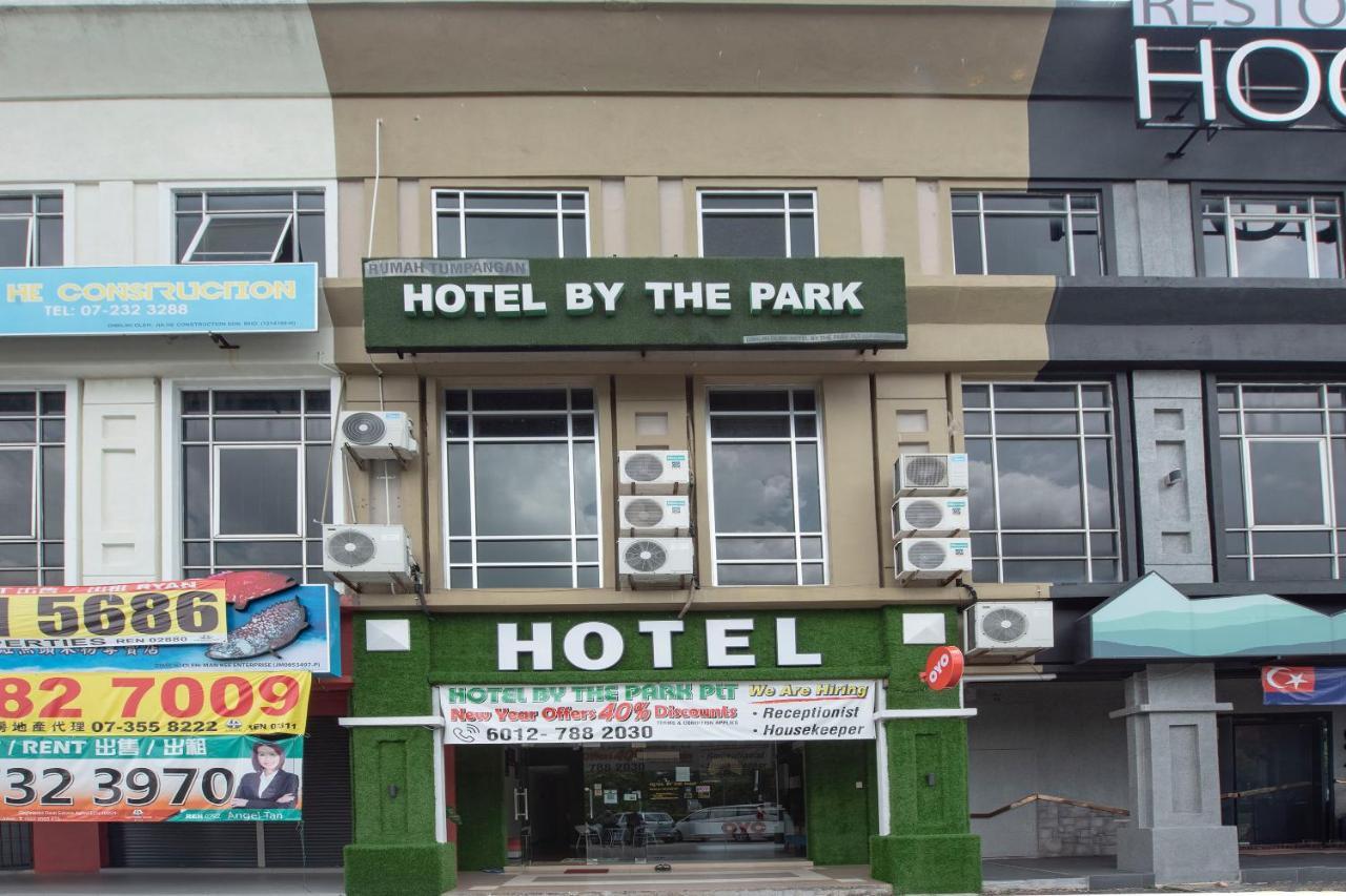 Oyo 90231 Hotel By The Park Plt Johor Bahru Luaran gambar